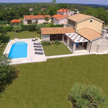 Charming Anita With Private Pool Near Pula - Wiibuk Villa