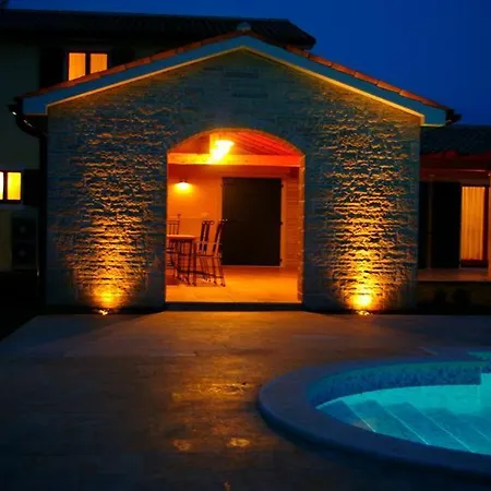 Charming Anita With Private Pool Near Pula - Wiibuk Villa Hrboki