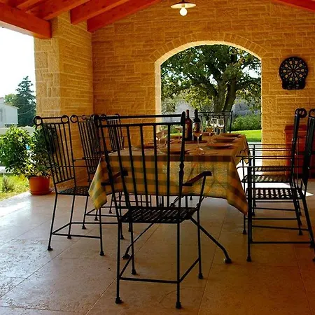 Villa Charming Anita With Private Pool Near Pula - Wiibuk *